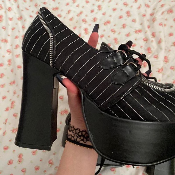 sold - Picture 3 of 5